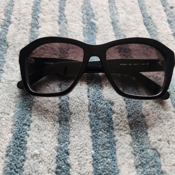 *SALE! NWT Salvatore Ferragamo Sunglasses SF894S 55-17-140 - Picture 7 of 10